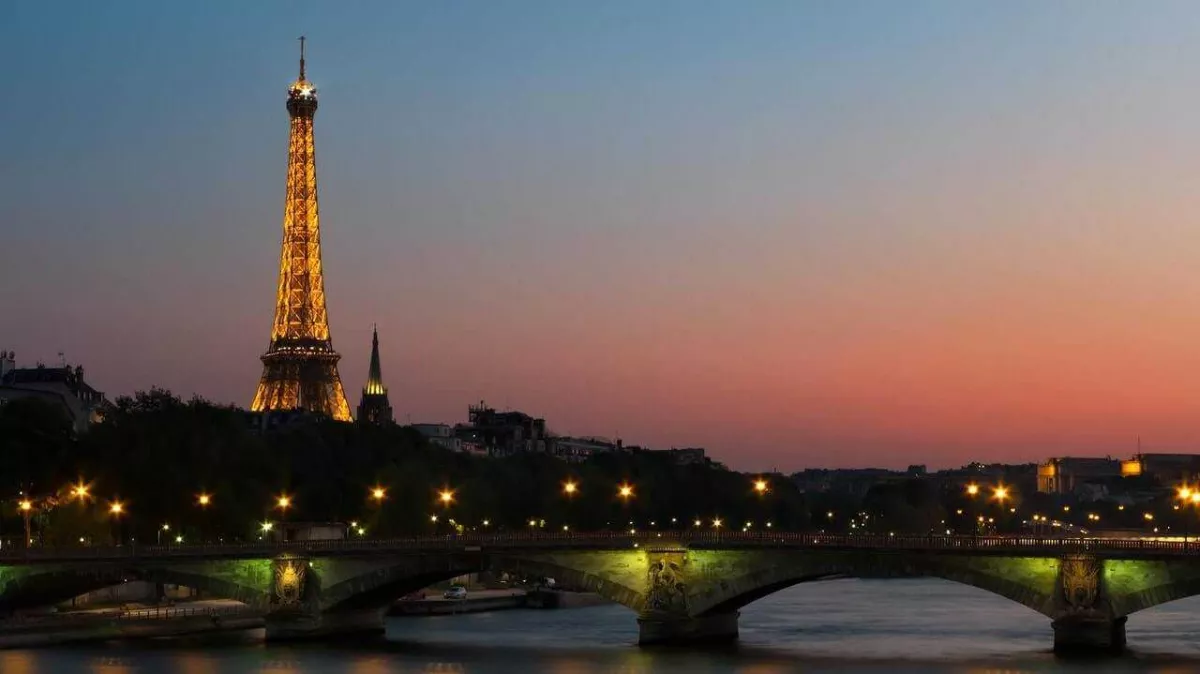 Eiffel Tower night time Meet The Team Michael Ruby mtime20200206164823
