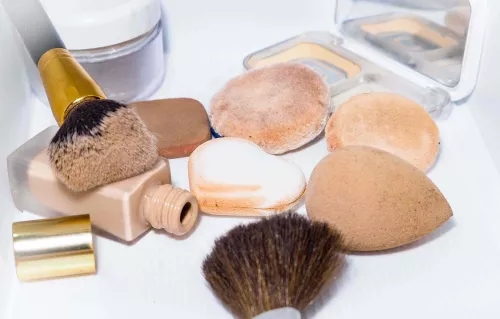 Beauty tools shutterstock 1067929988 1